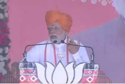 Congress only believes in stalling, delaying and misleading, alleges PM Modi; says those who looted poor now abusing him