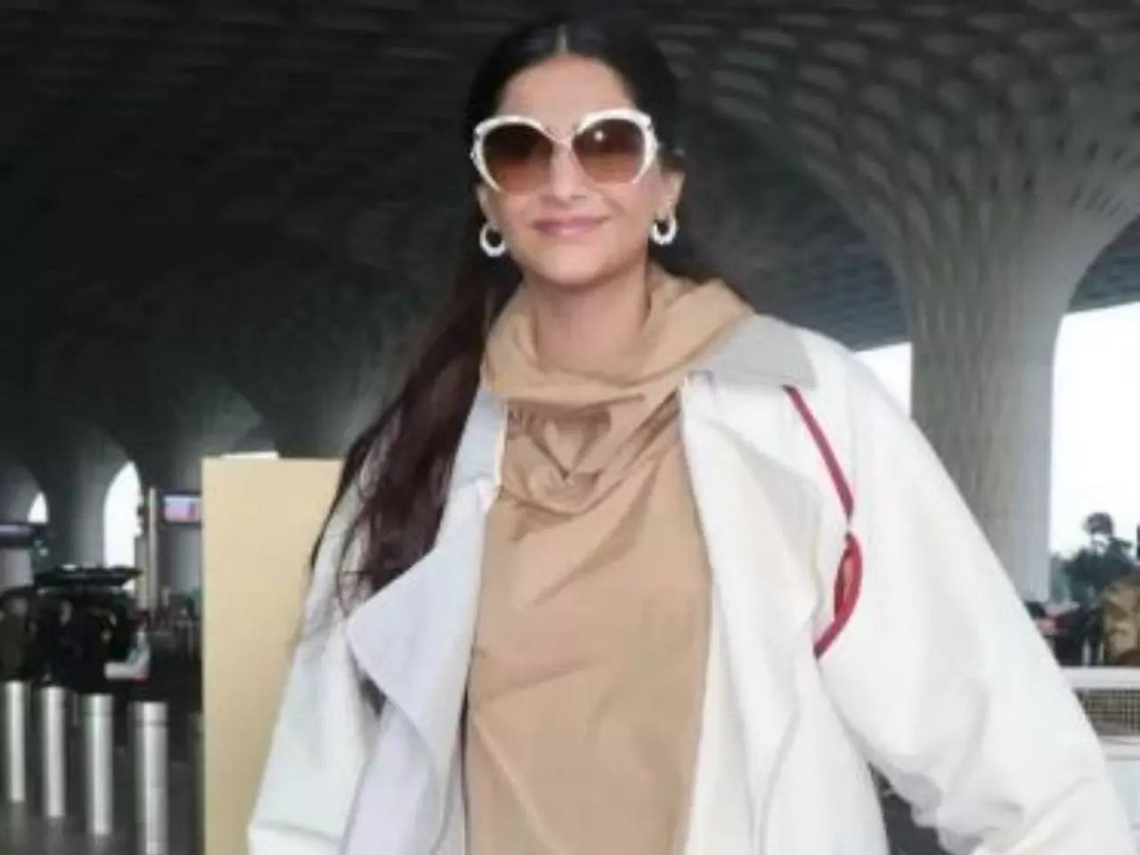 Deepika Padukone Aces The Airport Look Yet Again