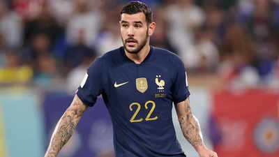 France's Hernandez suffers ankle bruise, skips part of training
