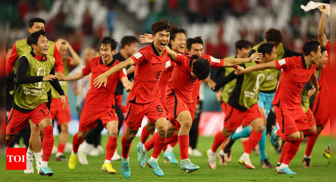 South Korea vs Portugal Highlights: South Korea reach last 16 with late winner, Portugal top Group H despite loss | Football News – Times of India