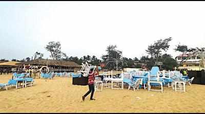 Tourism department cracks down on illegal deck beds at Calangute