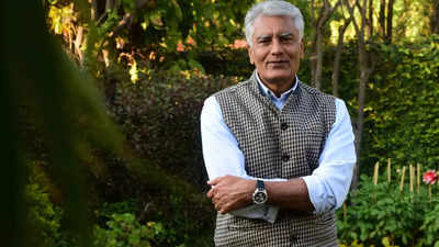 Congress defectors Amarinder Singh, Sunil Jakhar in top BJP body