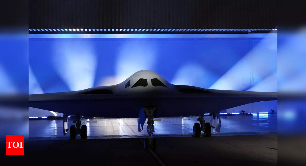 Pentagon debuts its new stealth bomber, the B-21 Raider – Times of India