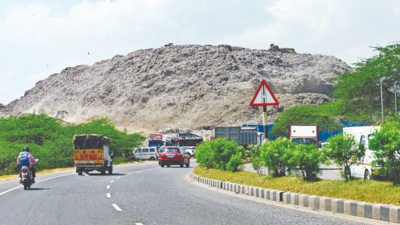 Gurugram: How much legacy waste is lying at Bandhwari landfill? MCG asks NEERI to conduct survey