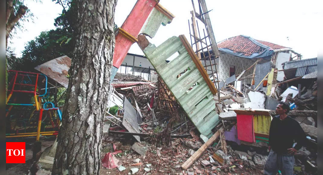 Magnitude 6.4 quake hits Indonesia’s West Java – Times of India