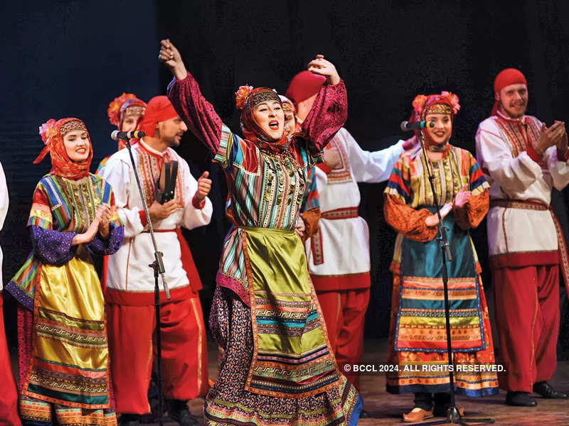 Russian troupe charms Delhi with dance and music