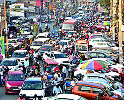 Panels formed to evict roadside vendors without harassment