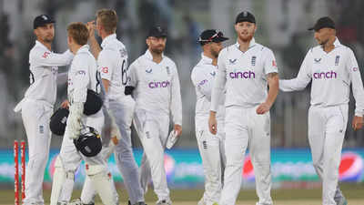 1st Test: England scent victory against Pakistan after bold declaration
