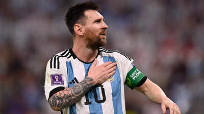 Time stands still as Messi takes his walk | Football News - Times of India