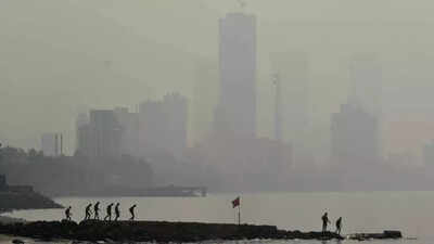 Mumbai's air quality near 'very poor' as temperature dips and wind slows