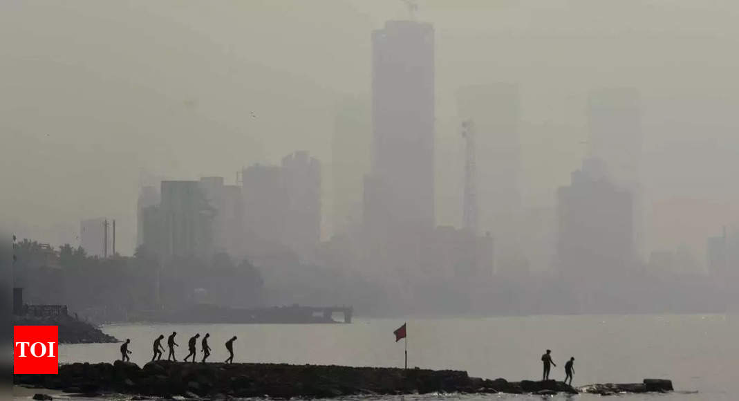Mumbai's AQI near 'very poor' as temp dips