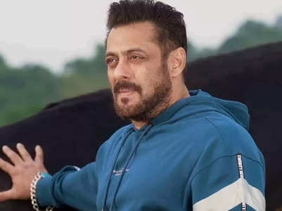 Salman Khan spotted in Bandra outside a studio