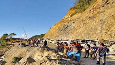 4 die as truck falls into Mizoram gorge