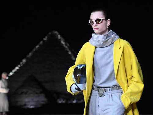 Dior Fall 2023 Paris Fashion Week Men's Collection, Photos – Footwear News