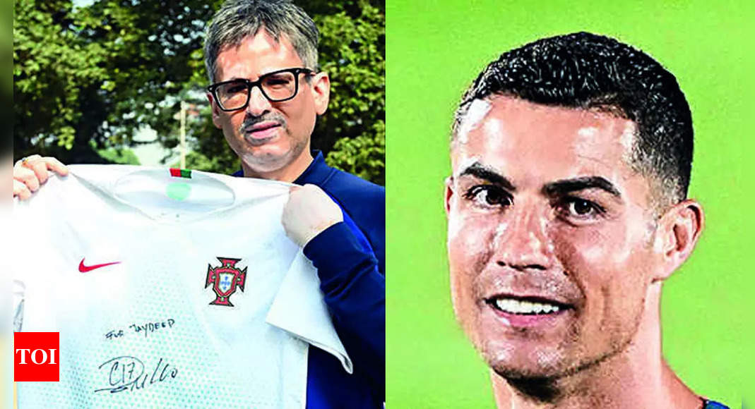 Ronaldo fan keeps fingers crossed for his visit