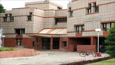 IIT-Kanpur records 682 job offers in placement drive