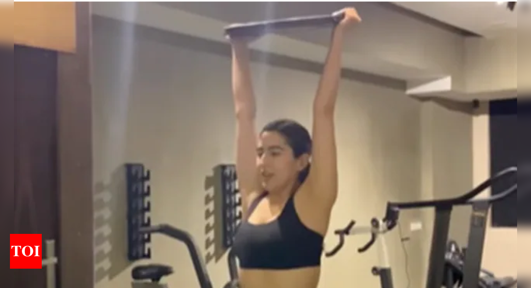 Sara Ali Khan aces her Monday workout, reveals she is prepping for ‘Christmas vacation’ – Times of India ►