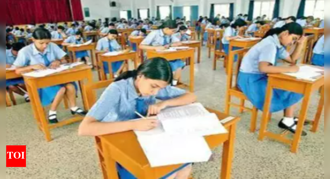 पुणे में जिला परिषद के छात्रों ने भाषा, संख्यात्मक कौशल में किया बेहतर प्रदर्शन |  पुणे समाचार – टाइम्स ऑफ इंडिया