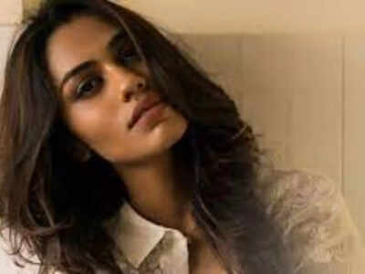 Former Miss India Apeksha Porwal To Star In International English-Arabic Show ’Slave Market’