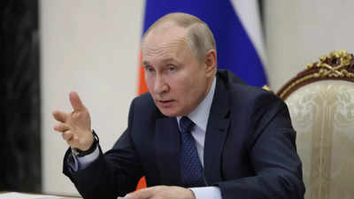 Vladimir Putin denies Western accusations of nuclear saber-rattling