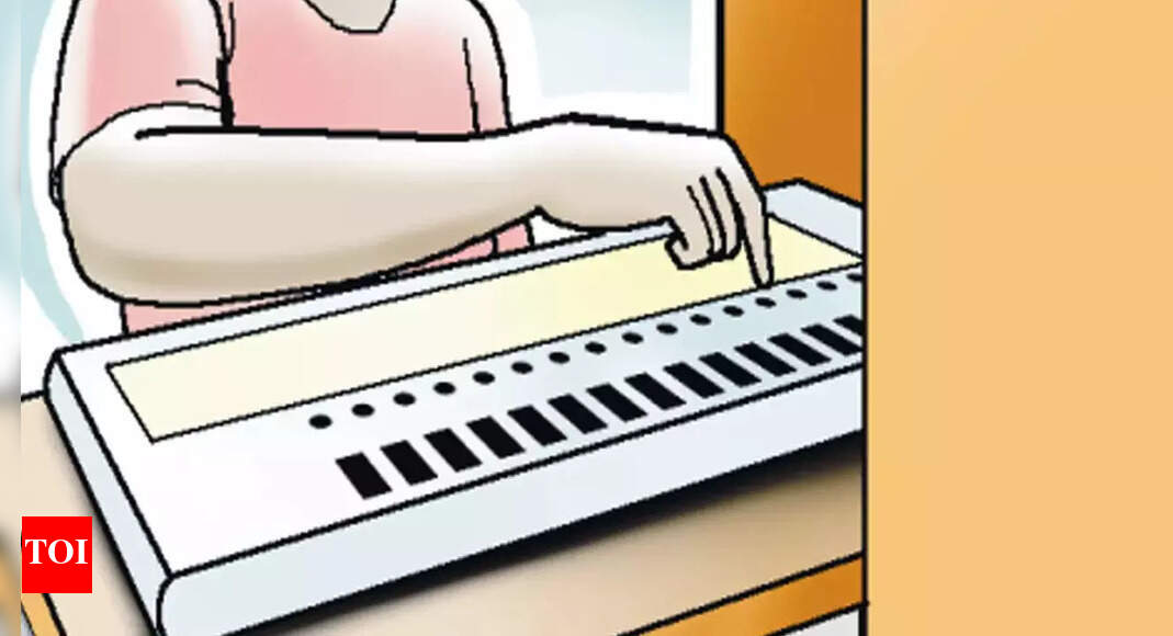 गुजरात विधानसभा चुनाव: आदिवासी इलाकों में ईवीएम की बीप हुई उत्साह से |  वडोदरा समाचार – टाइम्स ऑफ इंडिया