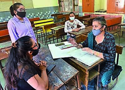 272 asst teachers’ papers found fake, action likely