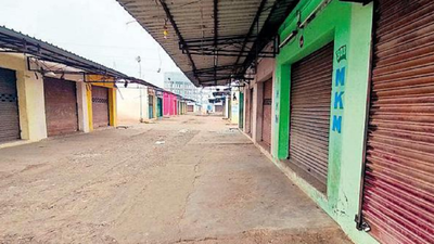 In Madurai, Veggie traders in Mattuthavani shut shops over rent