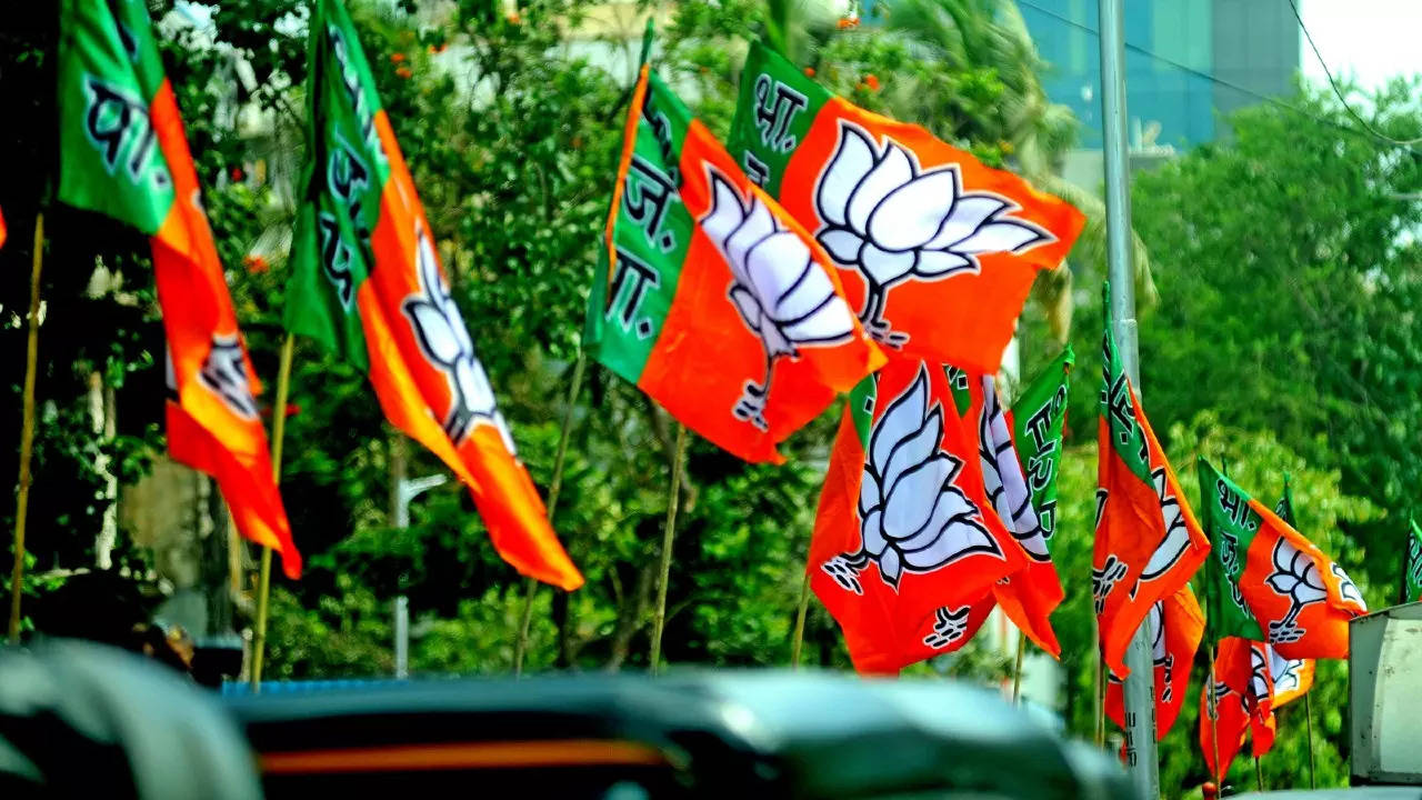 Gujarat Election Result: BJP leads on 42 seats in initial trends, Congress,  AAP follow | Gujarat Election News - Times of India