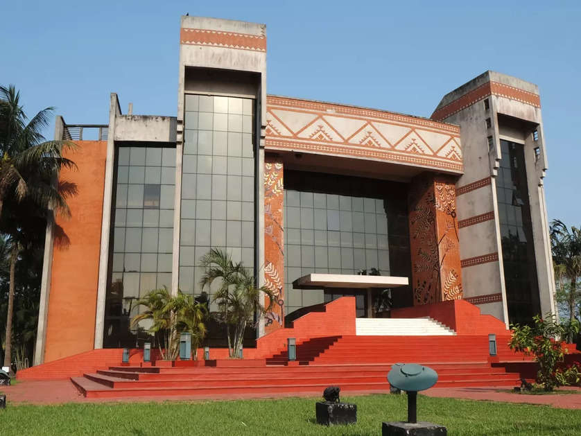 Here's how IIM Calcutta's course in fintech and financial blockchain is creating transformational fintech leaders