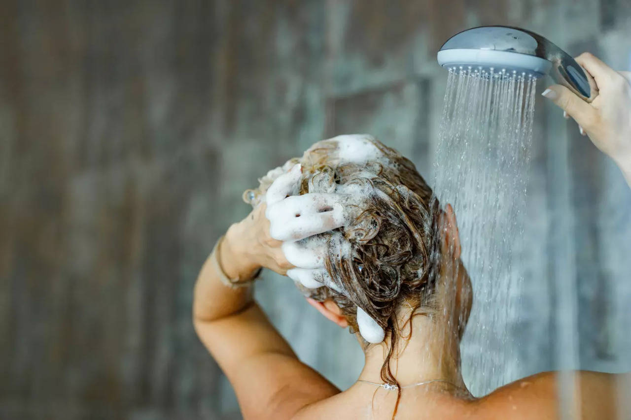 Cold water or hot: What is better for your hair wash? - Times of India