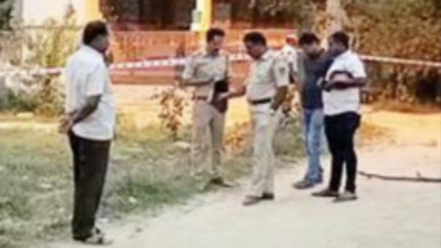 Gang of 4 opens fire at rowdy-realtor in Bengaluru
