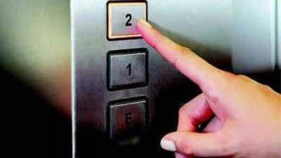 Uttarakhand: Narrow escape for woman, 3 others as elevator malfunctions at private hospital