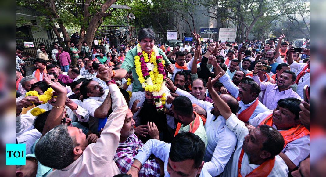 सूरत में बीजेपी के 4 उम्मीदवारों ने एक लाख से ज्यादा अंतर से जीत दर्ज की है  सूरत समाचार – टाइम्स ऑफ इंडिया