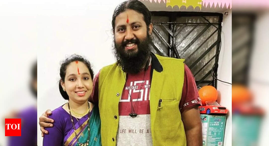 Raja Rani fame Sameer Acharya and Shravani blessed with a baby girl ...