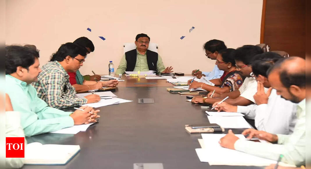 चक्रवाती तूफान मांडौस से आंध्र के तिरुपति जिले में जनजीवन अस्त-व्यस्त |  अमरावती समाचार – टाइम्स ऑफ इंडिया