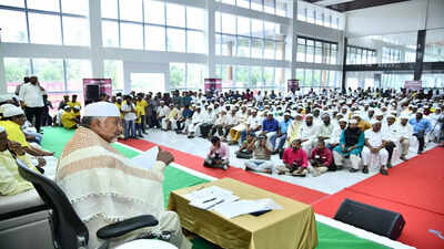 Chandrababu Naidu woos Muslims by promising to bring welfare schemes back