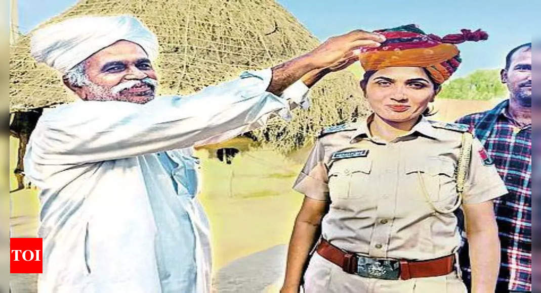 राजस्थान: बाड़मेर की लड़की अपने गांव में पहली पुलिस अधिकारी बनने के लिए सभी बाधाओं से लड़ती है |  जयपुर समाचार – टाइम्स ऑफ इंडिया