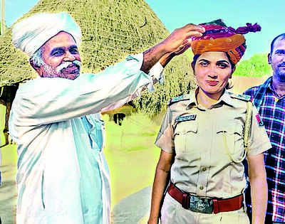 Barmer girl battles all odds to become first cop in her hamlet