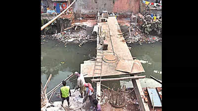 Kolkata: Chetla bridge may open before rains