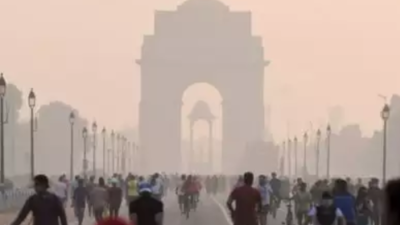 Air quality slips into very poor zone again in Delhi