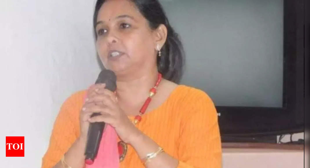 उल्हासनगर में निकाय की प्रतिबंधित संपत्ति पर अपना जन्मदिन उजागर करने पर शिवसेना कार्यकर्ता के रिश्तेदार द्वारा महिला कार्यकर्ता की पिटाई |  ठाणे समाचार – टाइम्स ऑफ इंडिया