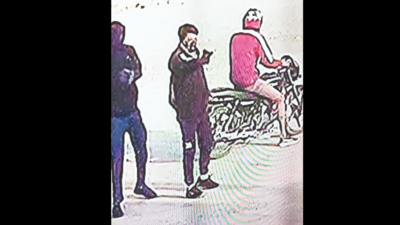 Goons open fire at businessman’s shop, 1 detained