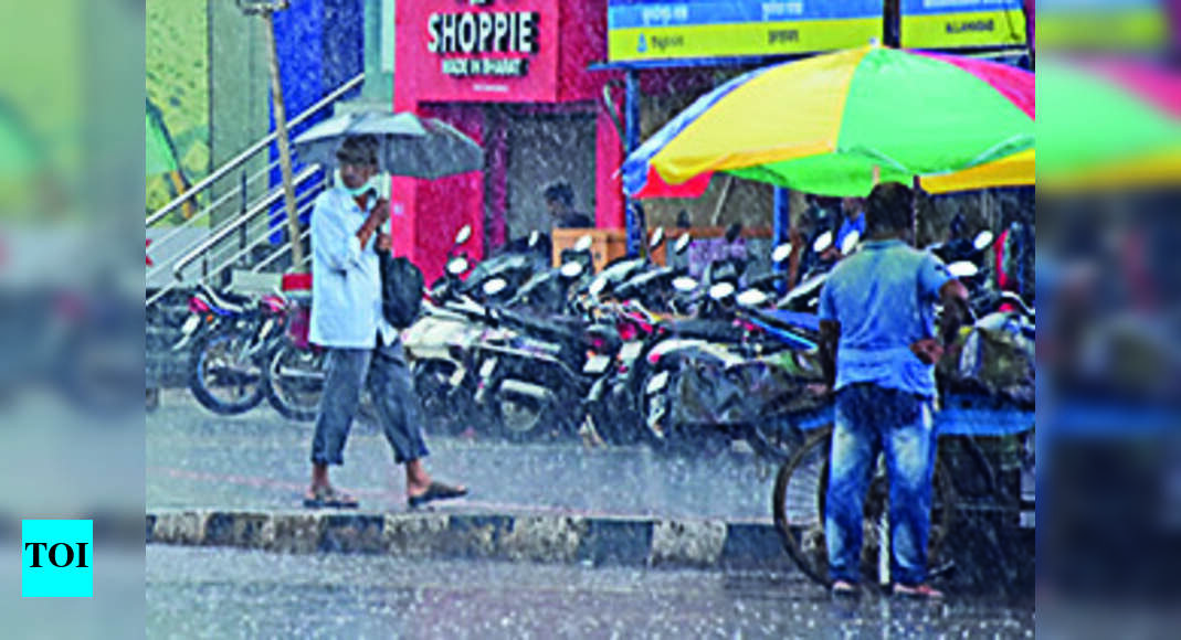 चक्रवात कुछ स्थानों पर हल्की वर्षा लाता है |  भुवनेश्वर समाचार – टाइम्स ऑफ इंडिया