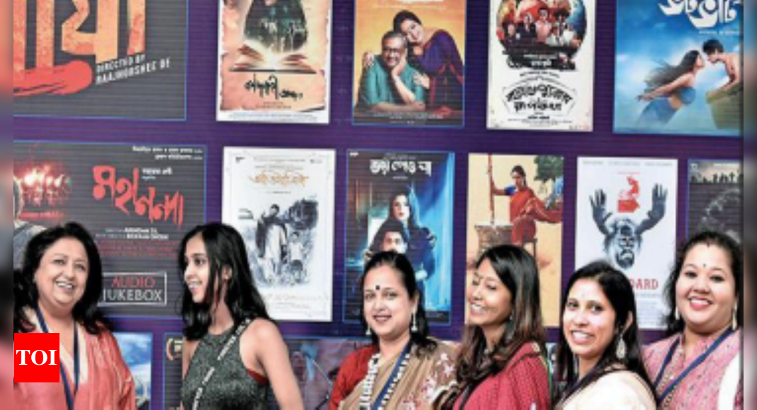 हैदराबाद में बंगाली फिल्म फेस्टिवल में सिनेमाप्रेमियों की भीड़ |  हैदराबाद समाचार – टाइम्स ऑफ इंडिया