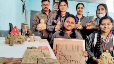 Uttar Pradesh: Where cartoon characters are teachers, clay models door to  history | Meerut News - Times of India
