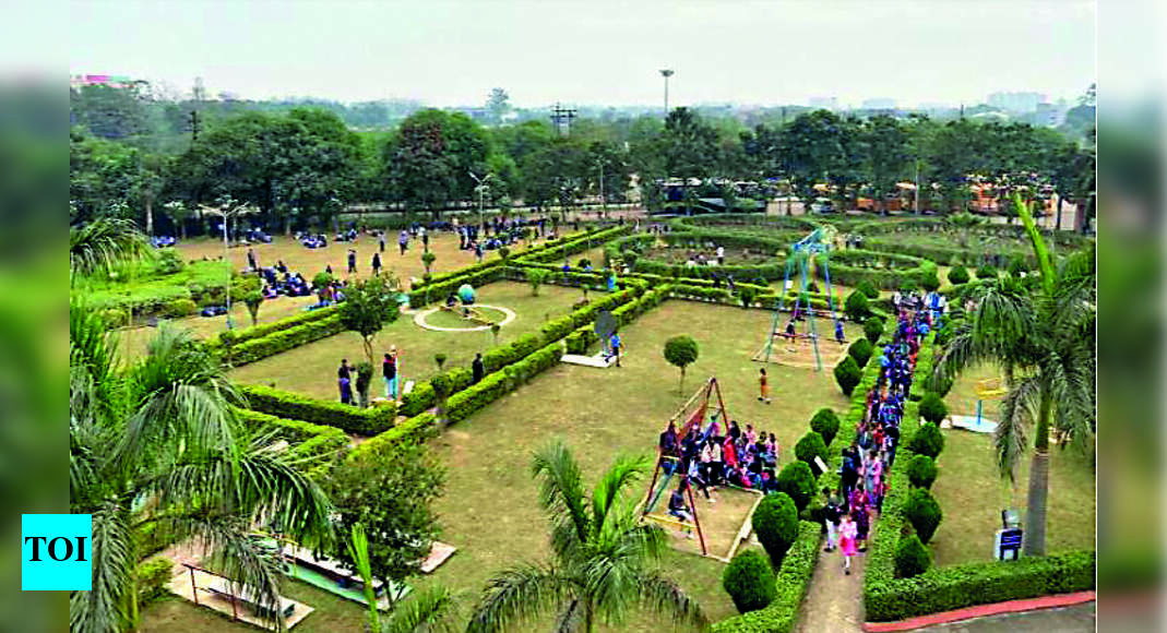 2000 Kids From 23 Schools Visit State’s Science Centre In Dec Raipur