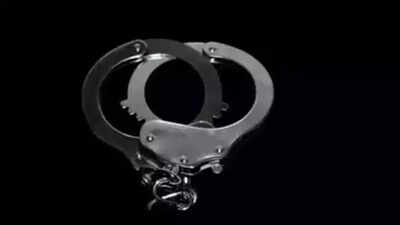 Two nabbed with gun in Ranchi's Dhurwa