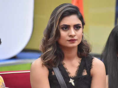 Bigg Boss Kannada 9: Host Kiccha Sudeep hails senior contestant Deepika Das, says, "I appreciate the livelihood in you"