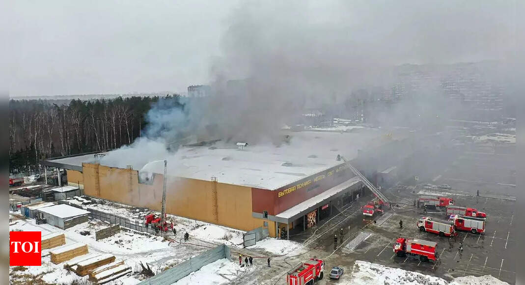 Fire guts second Moscow region shopping centre in four days