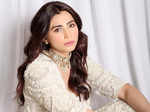 Daisy Shah is teasing with her new bewitching pictures